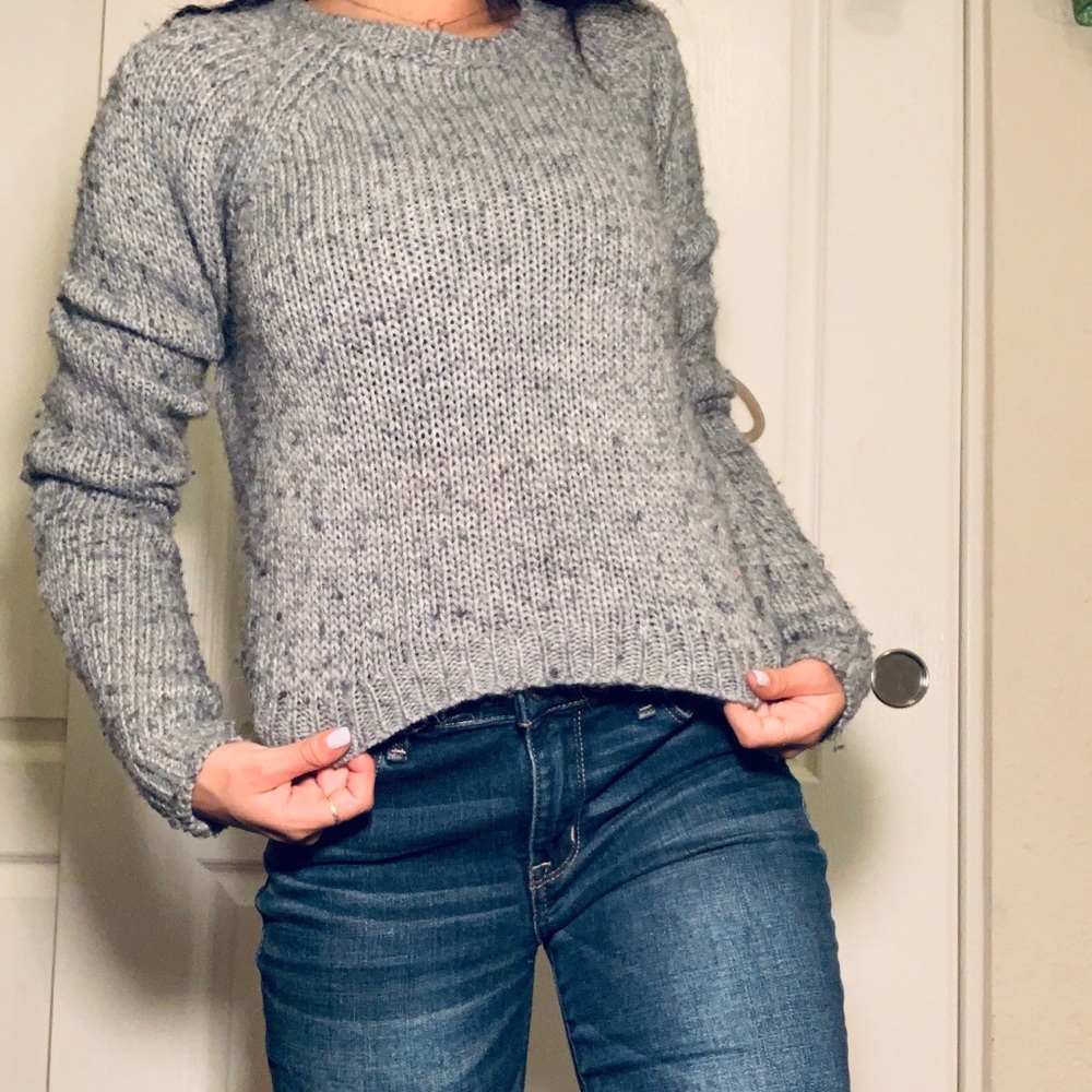 super cute gray sweater